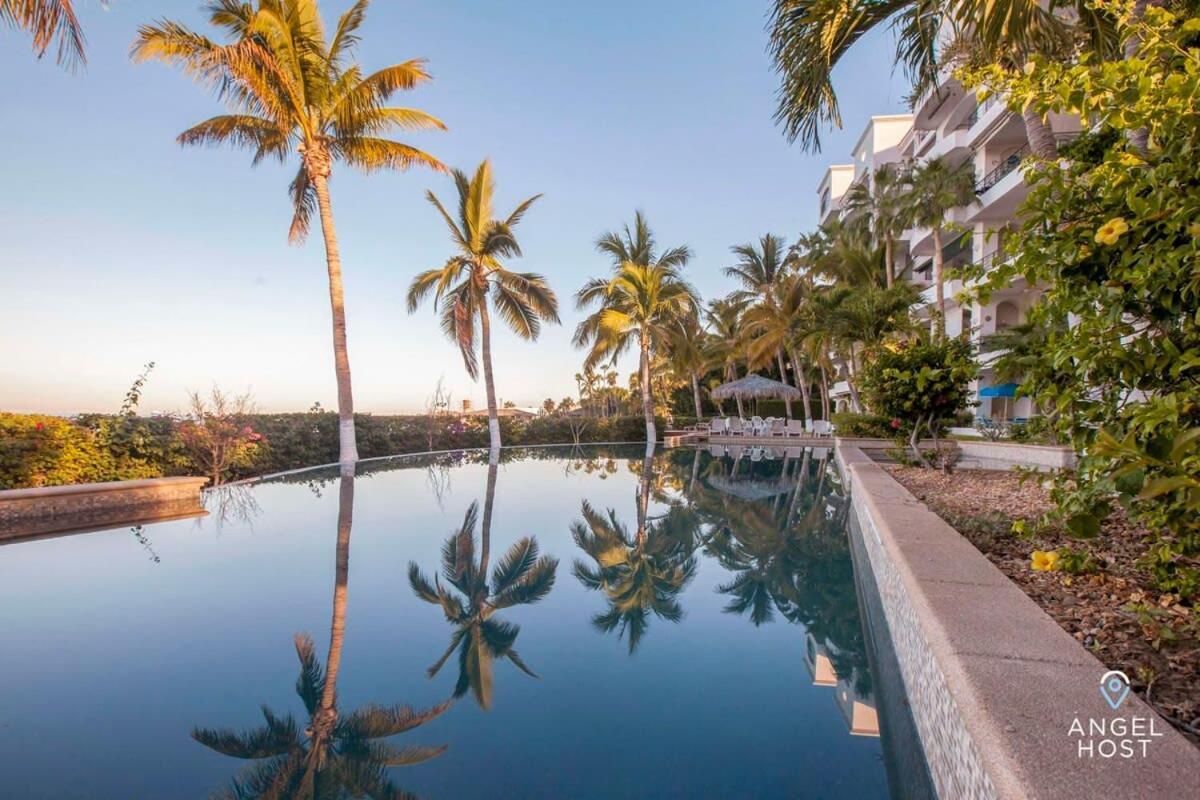 ラパス Private Oceanview Balcony & Infinity Pool Onsiteヴィラ エクステリア 写真